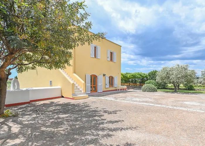 3 Bedroom Gorgeous Home In Mondragone